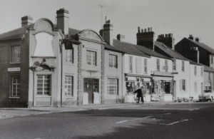 Sur Isaac Newton pub, Nov 1970 (MoC)