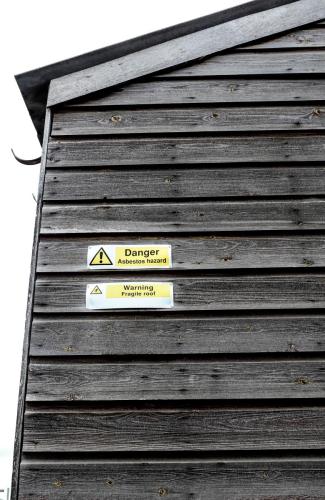 MRD-Asbestos-hazard-and-fragile-roof-signs-2015-EM