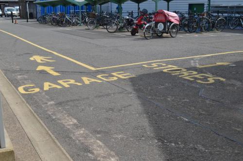 MRD-Bike-racks-with-on-road-signs-17-Jun-2015-SL
